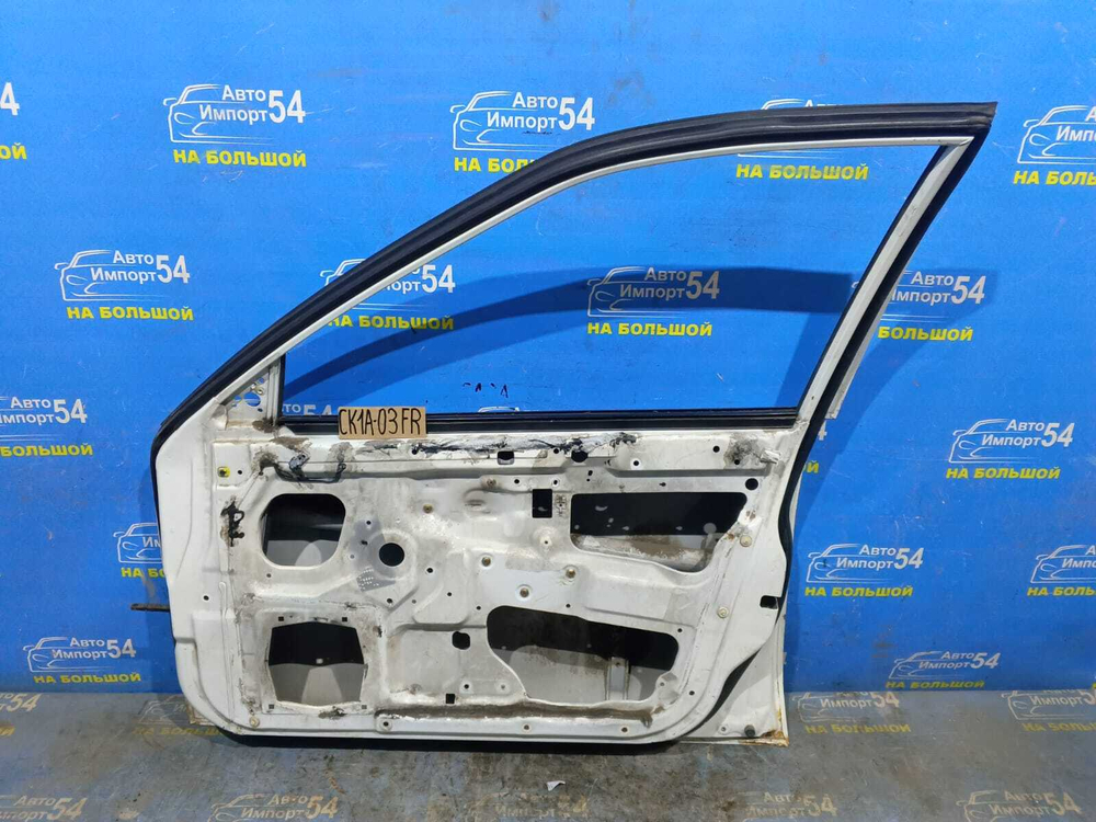 Дверь передняя правая MITSUBISHI LANCER 1998
