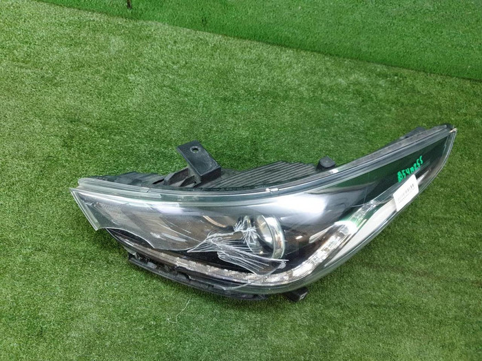 Битая Фара левая Hyundai Solaris 2 (2017-2020) галоген