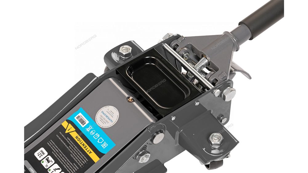 NORDBERG (N32032G) Домкрат подкатной 3,2 т, супернизкий подхват, педаль