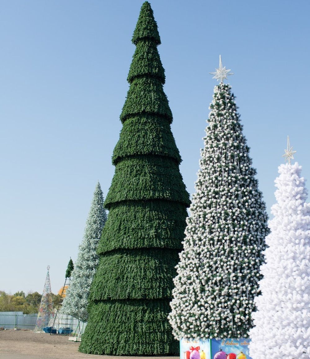 Уличная елка каркасная "Уральская сосна" (бело-зеленая леска) 11 м