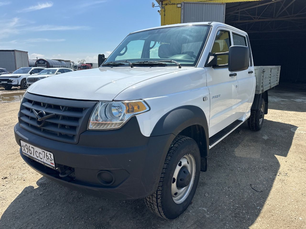 UAZ Profi 236324 (Борт/Тент, Бензиновый, 2,7 л, 150 л.с.)