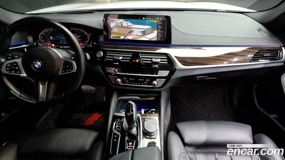 BMW 5 Series (G30) 520i M Sports (10.2021)