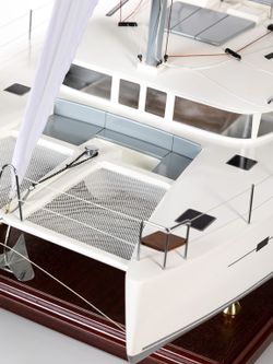 YT1704P Катамаран "LAGOON 450F", 70х40х106 см