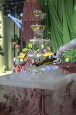 Передвижная колонна и тумба для свадеб