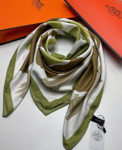 Щёлковый платок HERMES