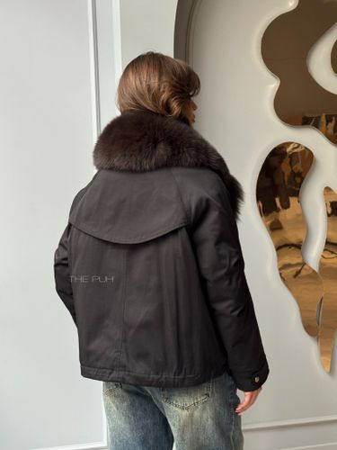 Черная пуховая парка с мехом лисы