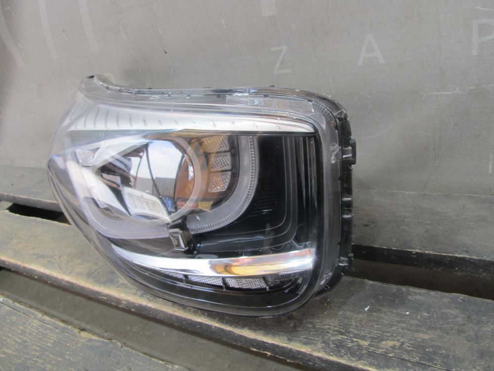 Фара правая LED Kia Picanto 3 (JA) 17-21 Б/У Оригинал 92102G6300