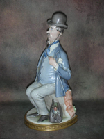 Статуэтка. Фарфор. Доктор. Capodimonte. Италия