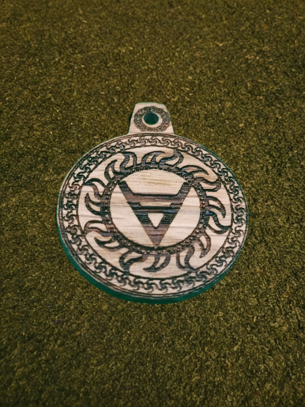 Славянский оберег Символ Велеса. Дуб