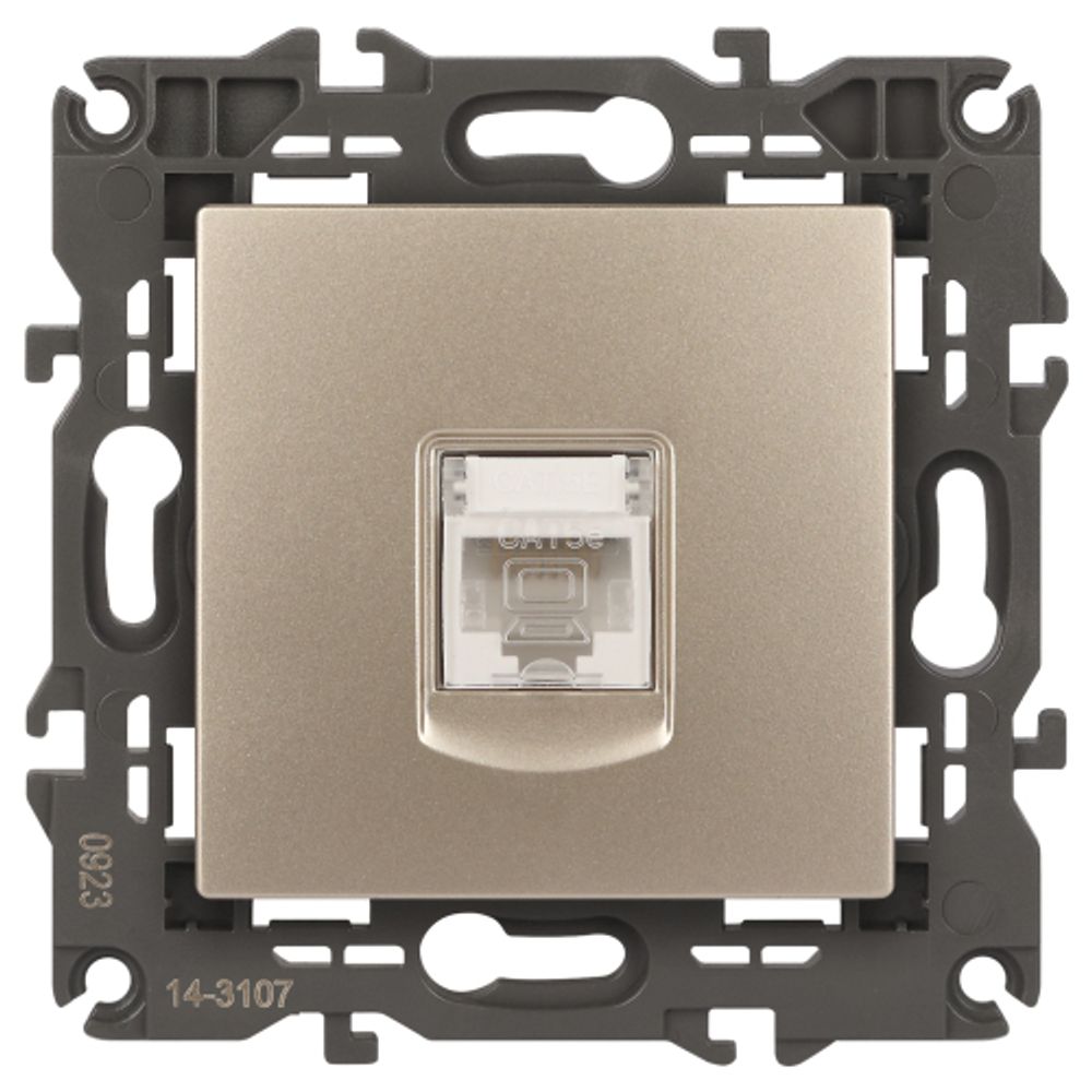 14-3107-04 ЭРА Розетка RJ45, IP20, шампань