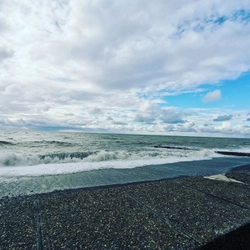 Море