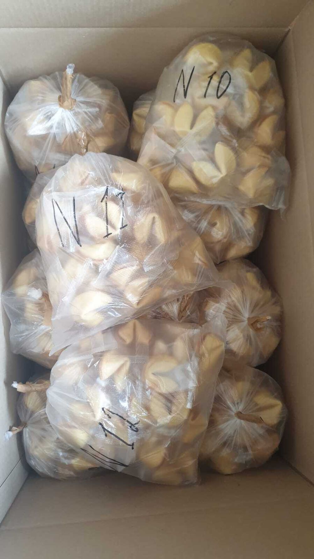 Фасовка (разложим по комплектам предсказаний, упакуем наборы) Фасовка (разложим по комплектам предсказаний, упакуем наборы)