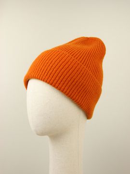 Шапка вязаная "Прогулка с корги", 100% шерсть ягнёнка, цвет сухой табак.