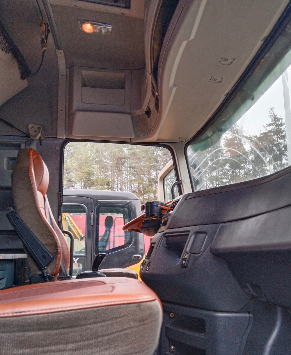 Foton AUMAN 4x2 Седельный тягач BJ4189SLFKA (Дизельный, 11,8 л, 470 л.с. АТ)