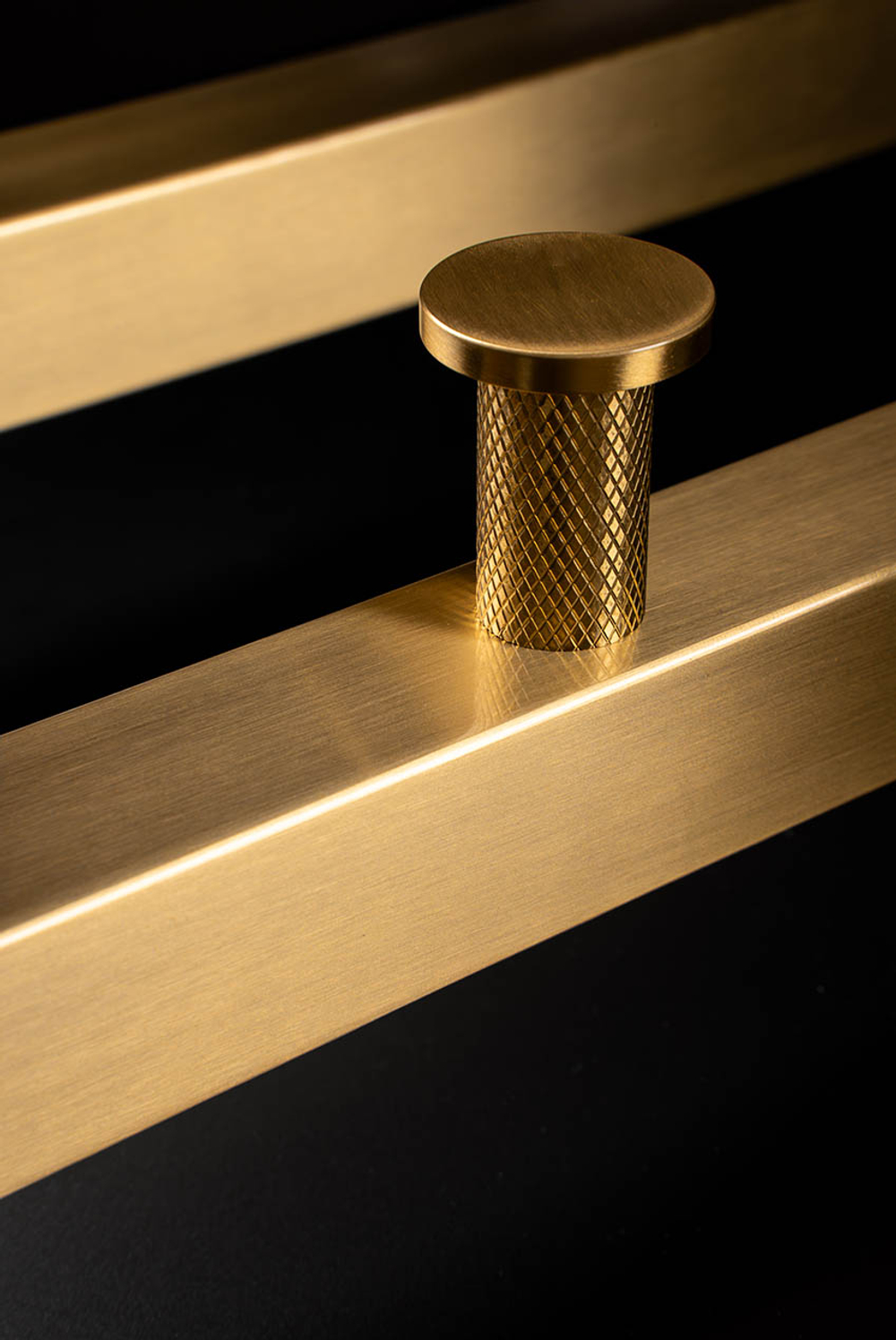 Полотенцесушитель электрический Boheme Duo 728-MG, MATT GOLD