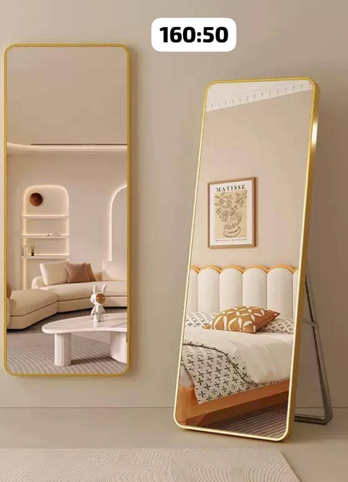 Высокое настенное зеркало