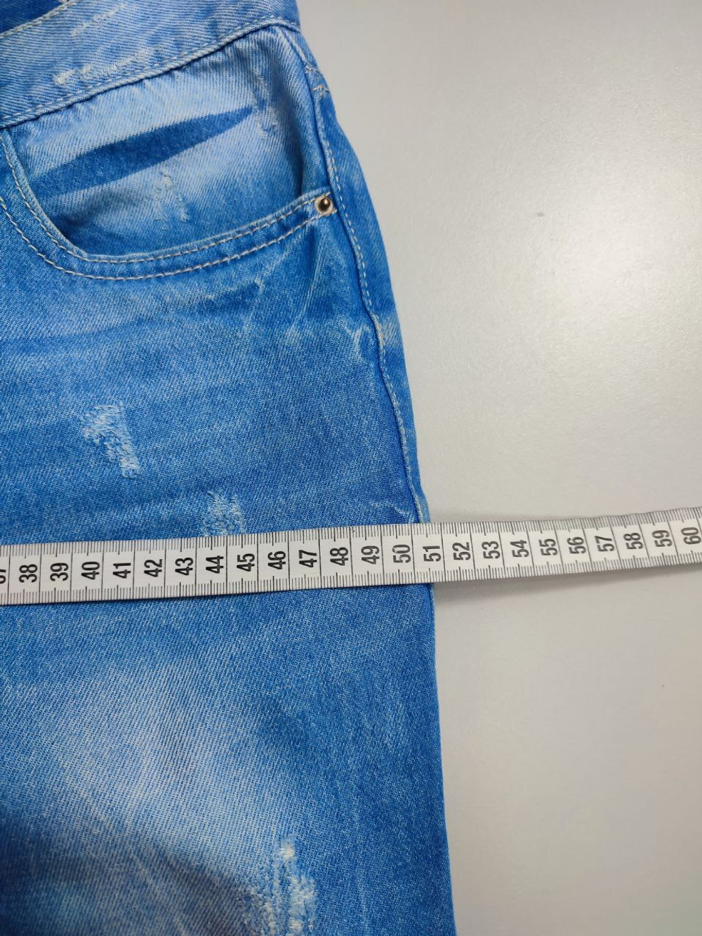 Джинсы Amisu с потертостями 44 размер