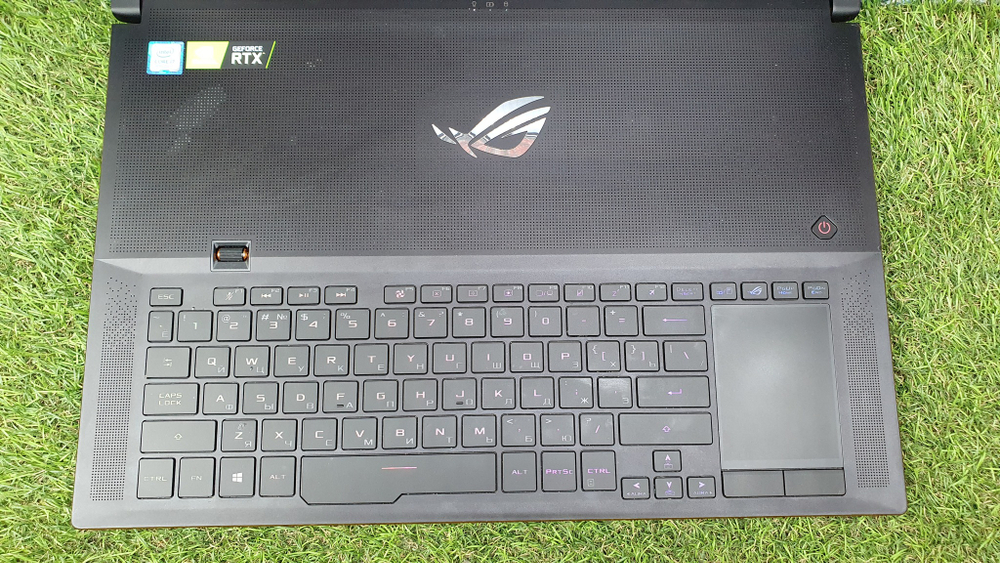 Ноутбук игровой ASUS Intel Core i7 8750H 2.2 ГГц, 16 ГБ, GeForce RTX 2080 8GB ROG ZEPHYRUS S GX701GX-EV071T 1920x1080