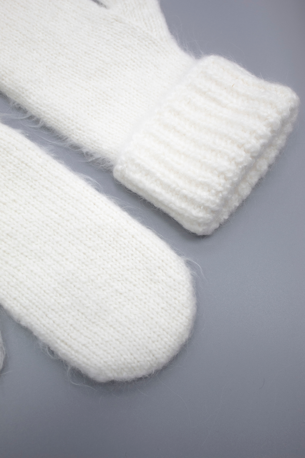 Варежки В203-02 экрю