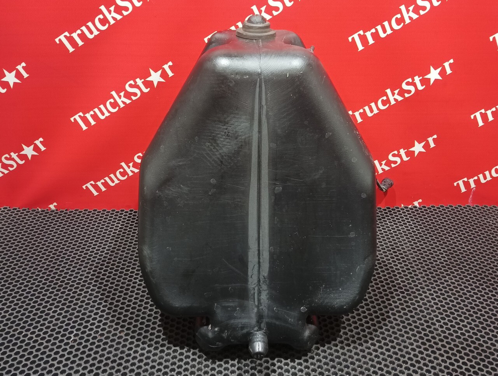 Бачок омывателя лобового стекла 2022г.