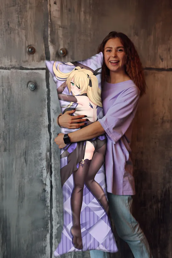 Дакимакура Фишль