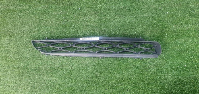 Решетка переднего бампера левая Rolls-Royce Phantom 8 (2017-2022)