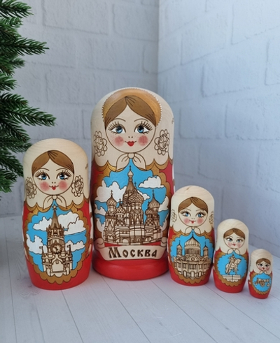 Матрешка Москва жжёнка 5 мест 18см