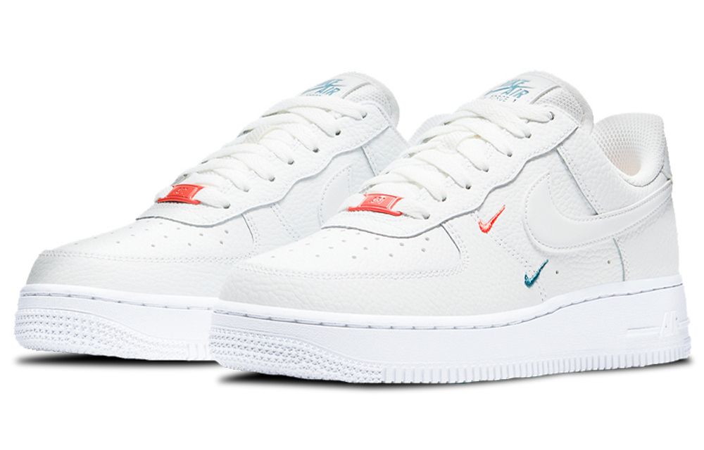 Кроссовки Nike Air Force 1 (Женская размерная сетка)