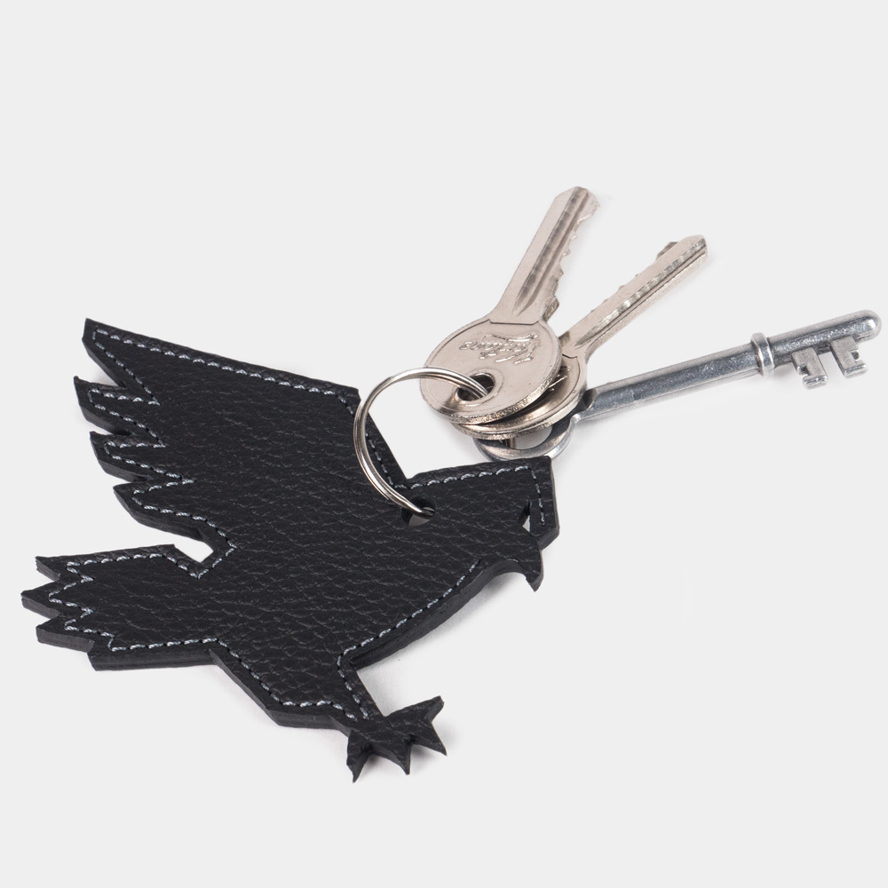 Брелок Aigle  из кожи теленка черного цвета