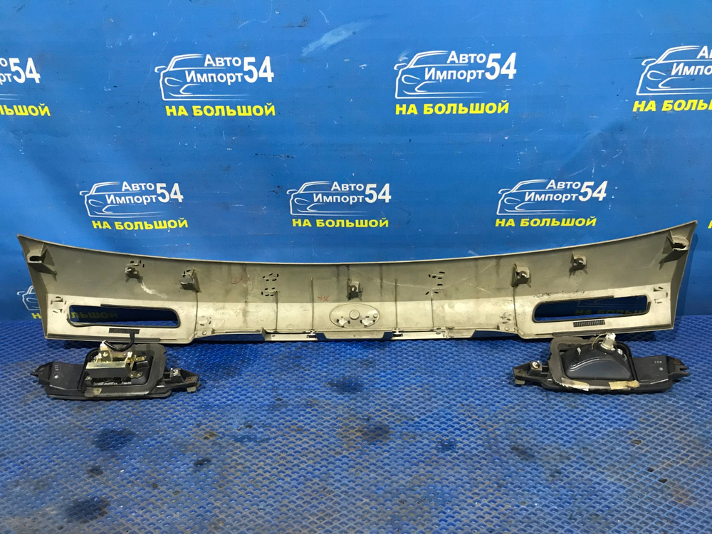 Вставка в багажник центральная SUBARU LEGACY 2003-2006