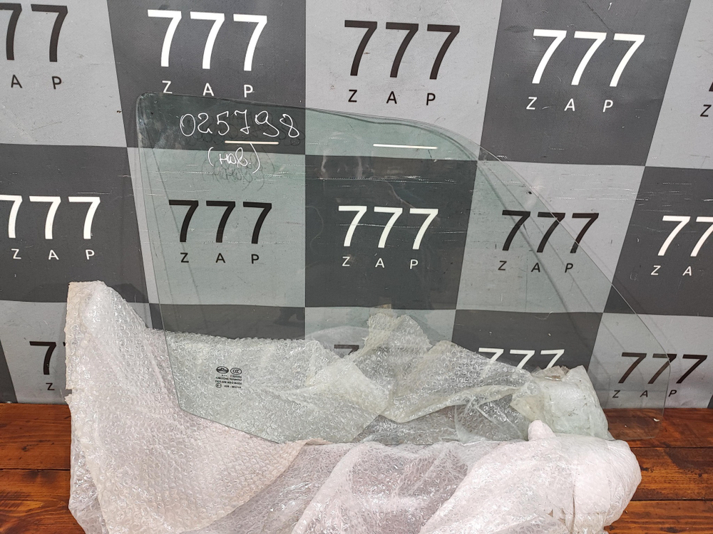 Стекло переднее правое Great Wall Deer G3, Safe 03-13 Новое  6103012D01