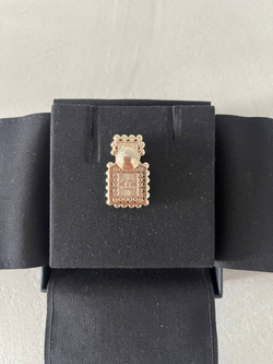 Брошь Chanel Perfume Bottle CC Logo Brooch Crystal