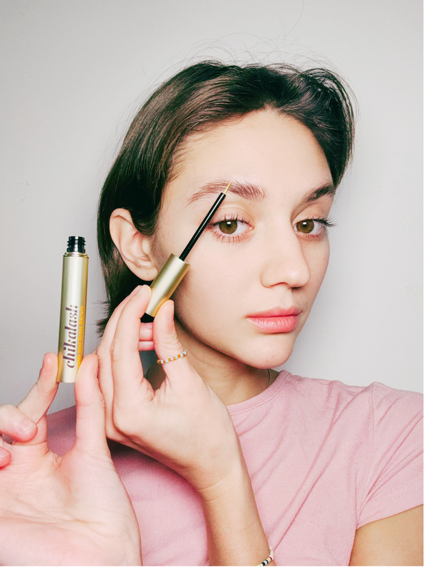 Как использовать сыворотку Chikalash  для роста ресниц и бровей