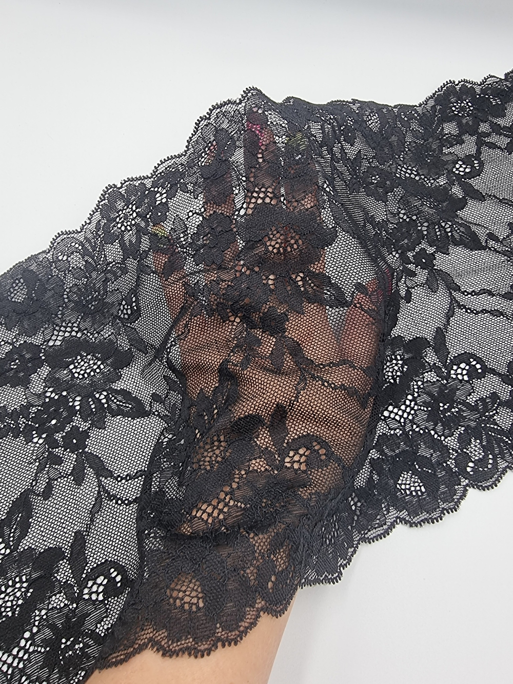 Кружево эластичное черное КС139 (22 см)