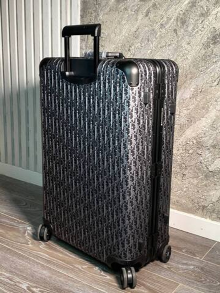 Чемодан Rimowa