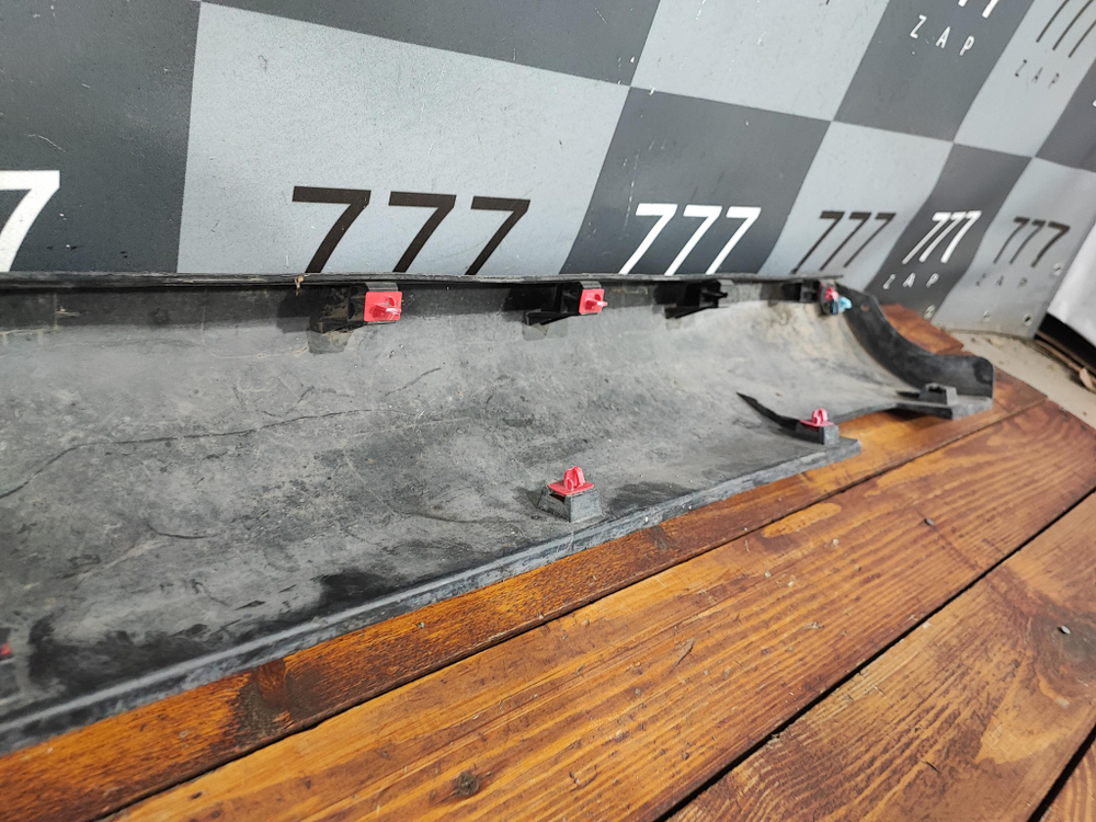 Накладка порога левого Kia Soul 2 (PS) 13-19 Б/У Оригинал 87753B2000