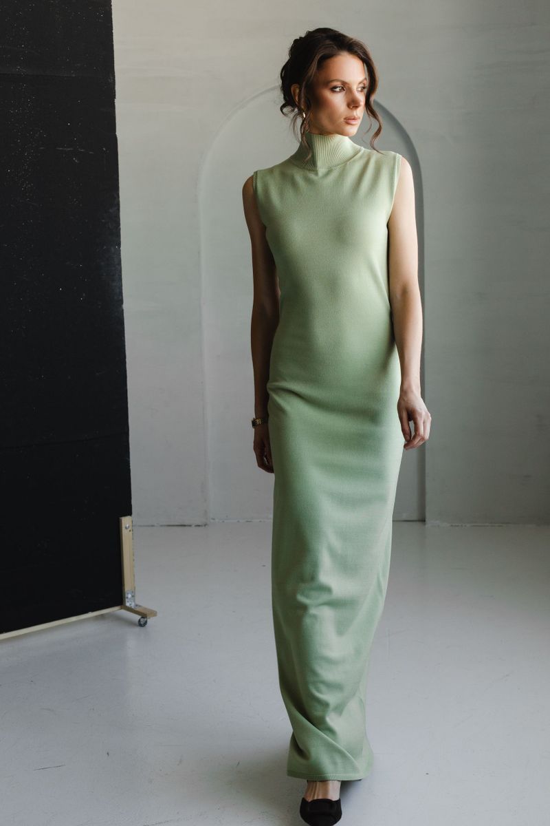 Платье из вискозы со стойкой макси фисташковое