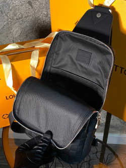 Сумка-мессенджер Louis Vuitton