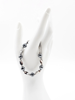 Браслет женский на руку из гематита и нержавеющей стали