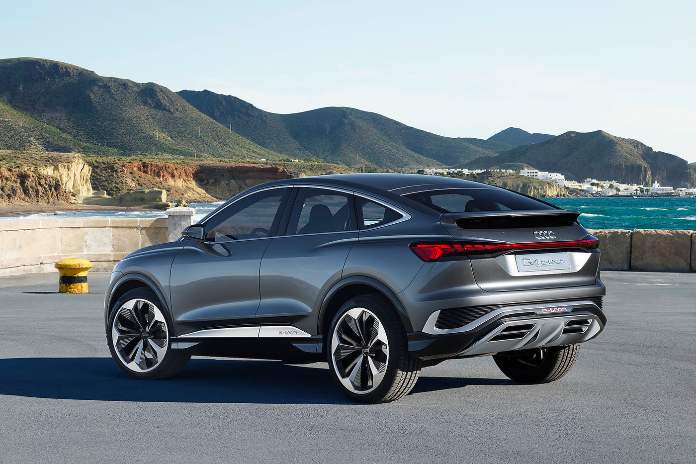 Как заряжать Audi Q4 e-tron