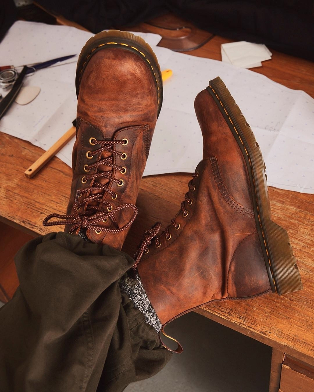 Ботинки Dr.Martens 1460 Waxed Full Grain Leather Chestnut