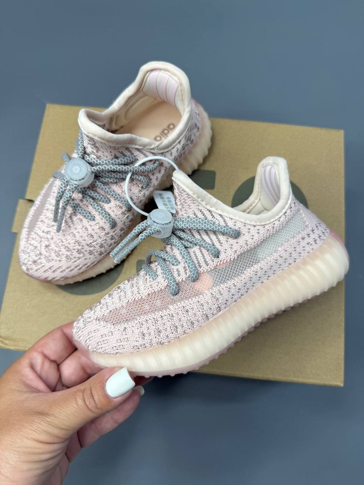 Кроссовки Adidas