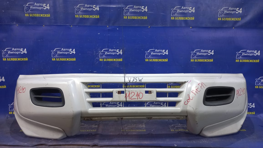 Бампер передний MITSUBISHI PAJERO 1999-2002