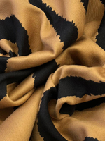 Хлопок с п/э Escada с черно-карамельным анималистичным принтом