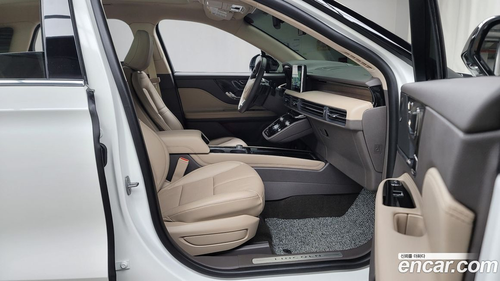 Lincoln Corsair 2.0 Reserve AWD (12.2022)