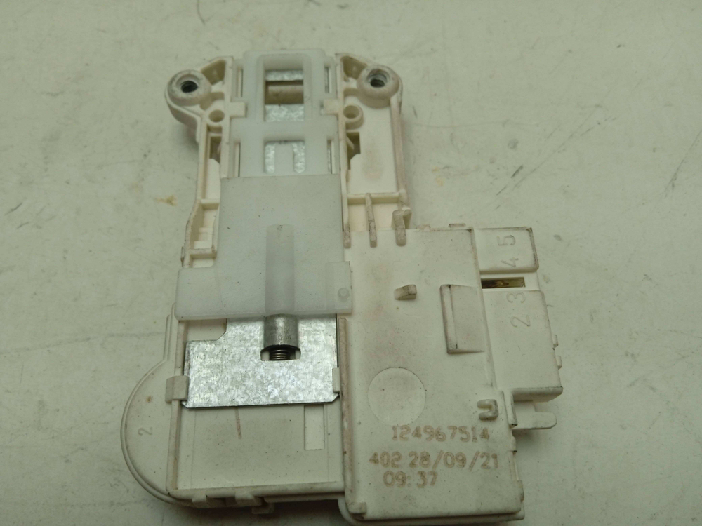 ZWP582 кт166 Блокировка люка для стиральной машины Zanussi ZWD7105 б/у