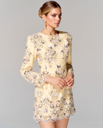 Платье длины мини с вышивкой ручной работы