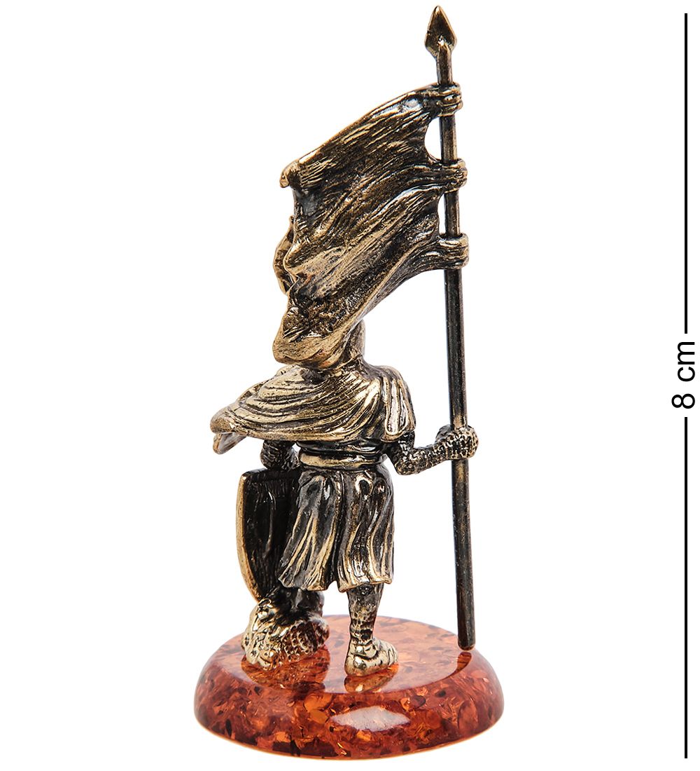 AM-1270 Фигурка «Рыцарь знаменосец» (латунь, янтарь)