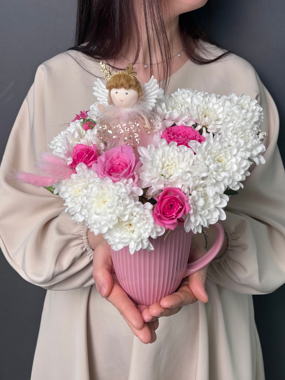 Милая композиция в кружке «Цветочная фея»