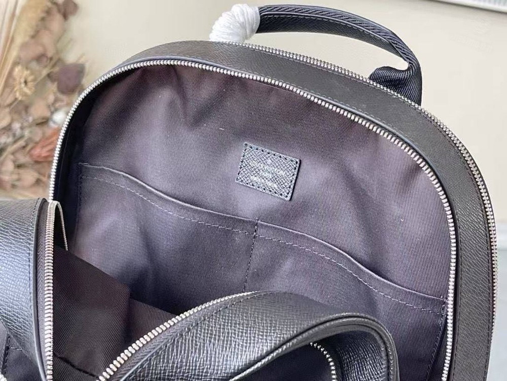 Рюкзак Louis Vuitton Adrian